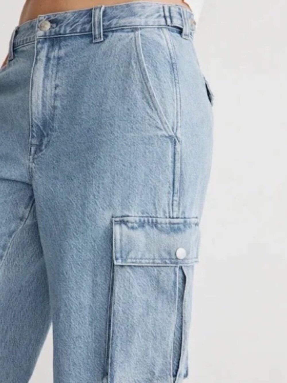 Madewell Low Slung Straight Cargo Jeans | Coleman Wash | Size 28 - Picture 4 of 12